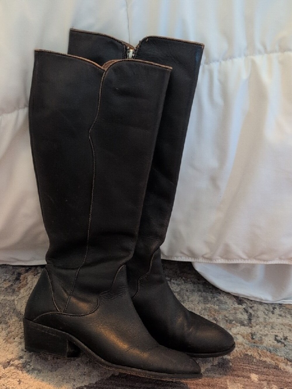 Classic Frye Black Knee-High Leather Women's Boots - Picture 15 of 15